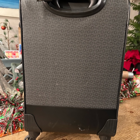 Guess Proposal Luggage Set - Picture 13 of 16